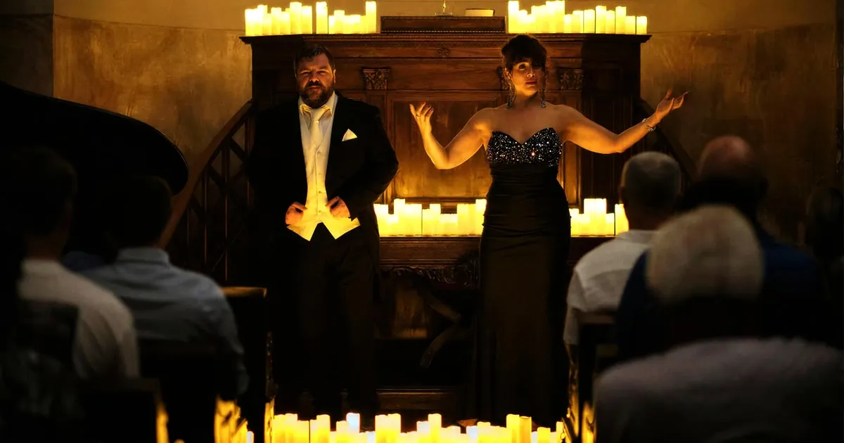 A candlelit hour of Puccini, Verdi and Donizetti arias and duets with tenor, soprano and piano, a Rome opera concert, opera houses in Rome